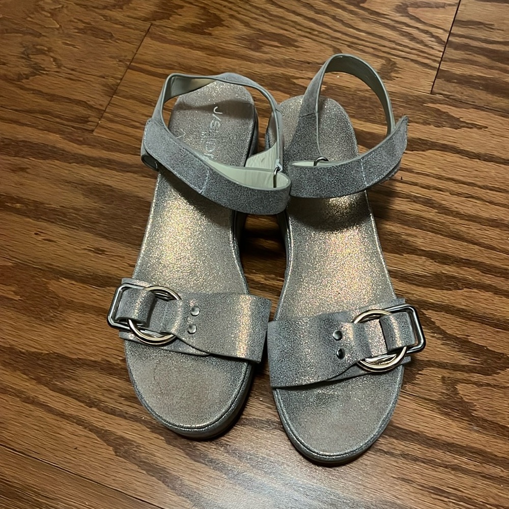 J/Slides Women's Quest Strappy Sandals